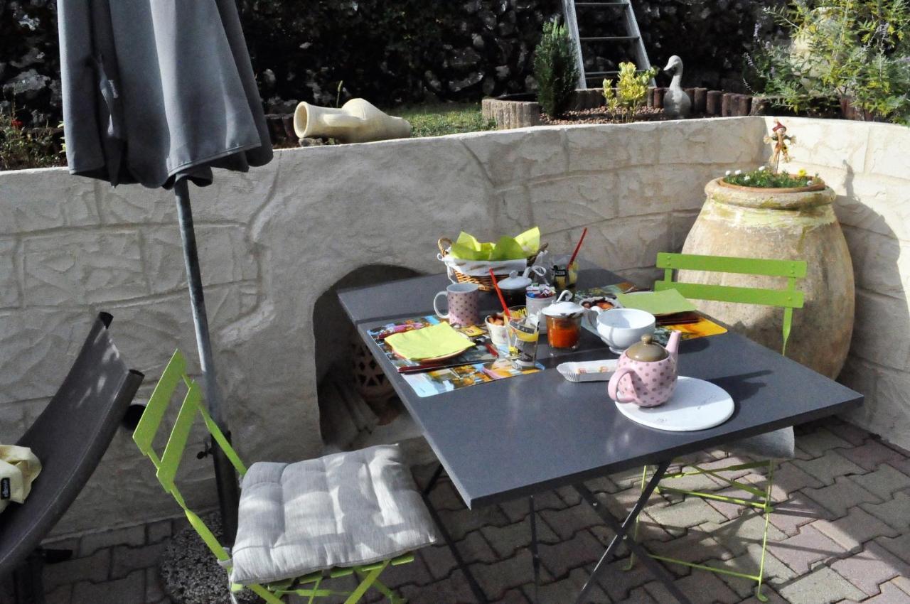 Lou Pin Dou Papet Bed & Breakfast Roquevaire Exterior photo